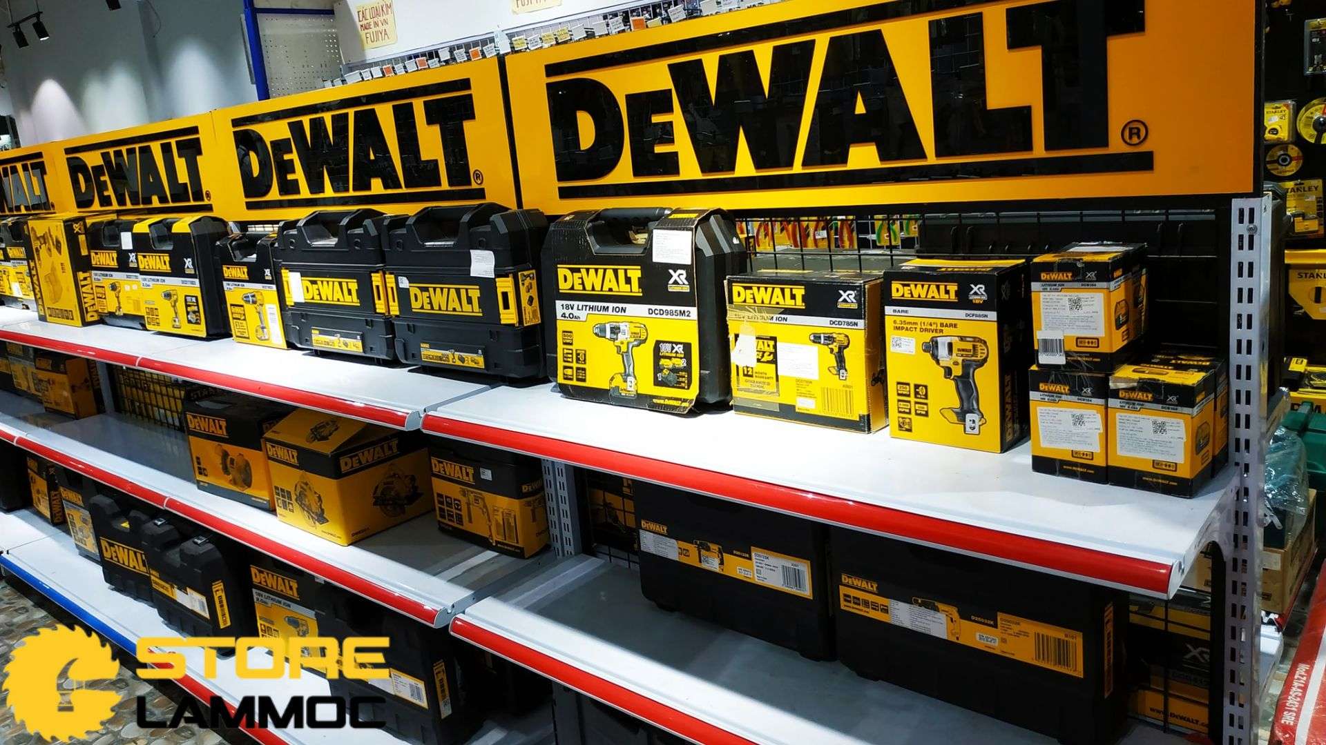 Dòng sản phẩm đa dạng của DeWALT tại Store Làm Mộc
