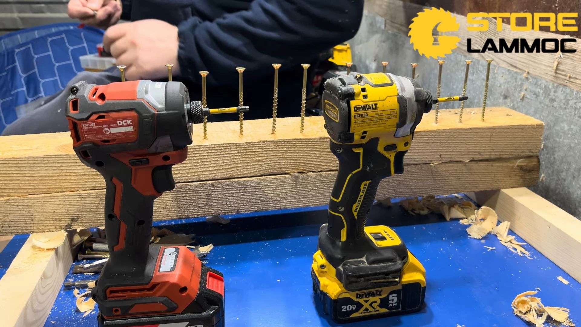 So sánh DCK KDPL208 và DeWALT DCF850