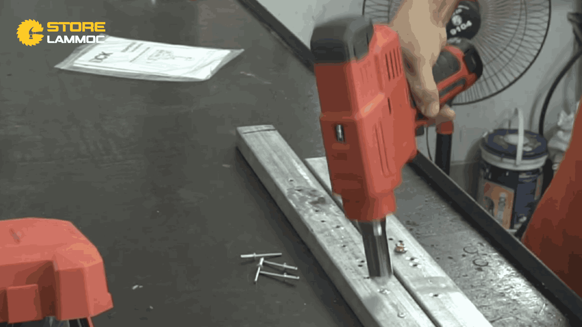 máy lấy đinh DCK KDPM40.