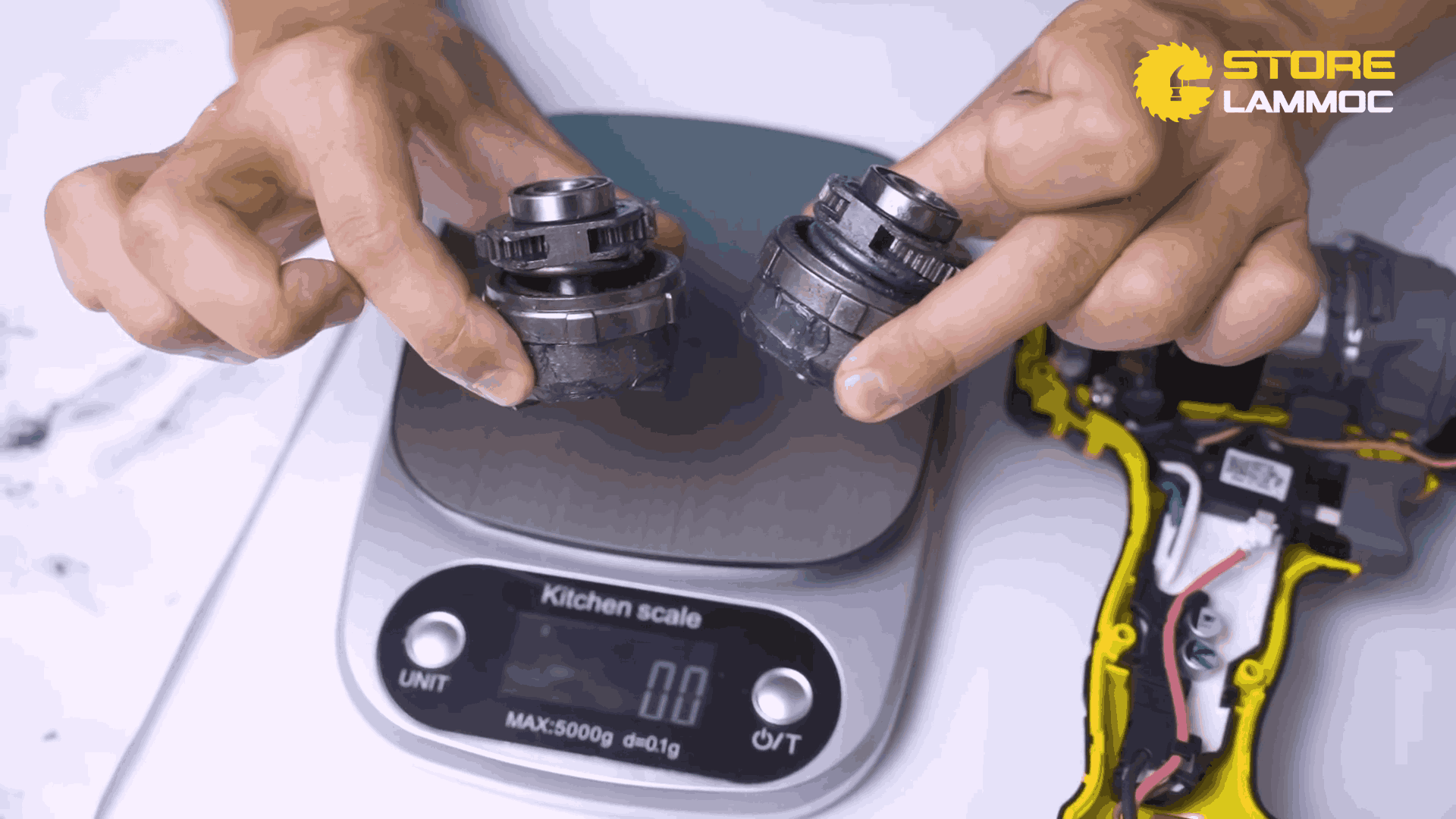 Máy Bắn Vít Pin Stanley SBI810