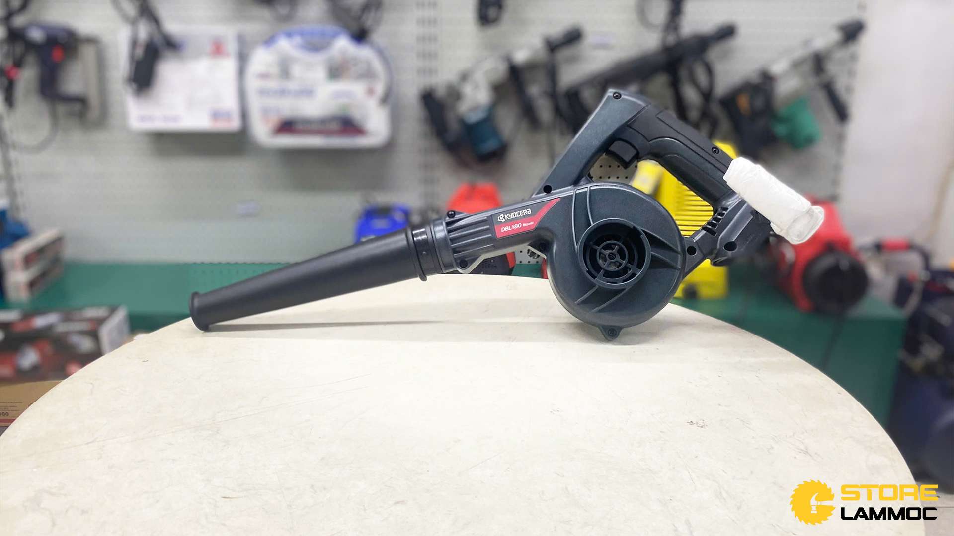 Thân máy thổi lá dùng pin 18V Kyocera DBL180 (có chổi than)