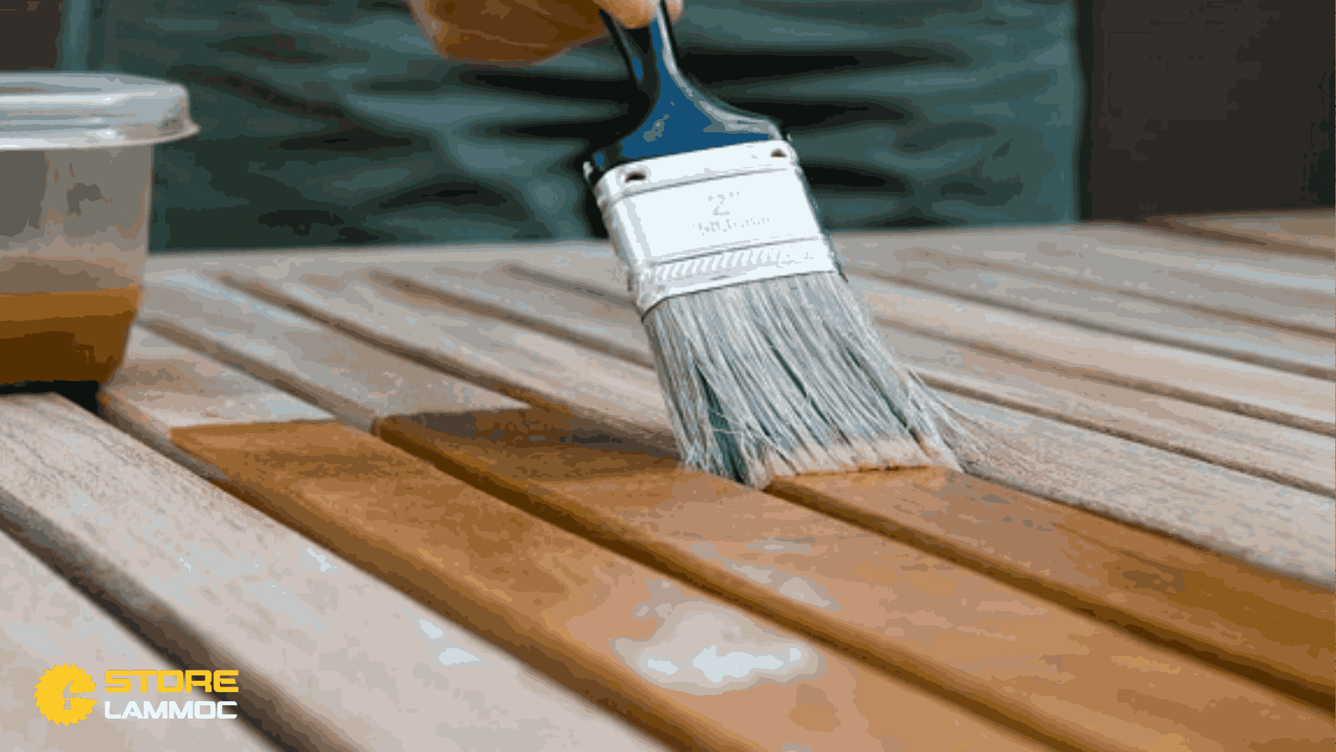 Những điều cần lưu ý khi sử dụng dầu lau gỗ