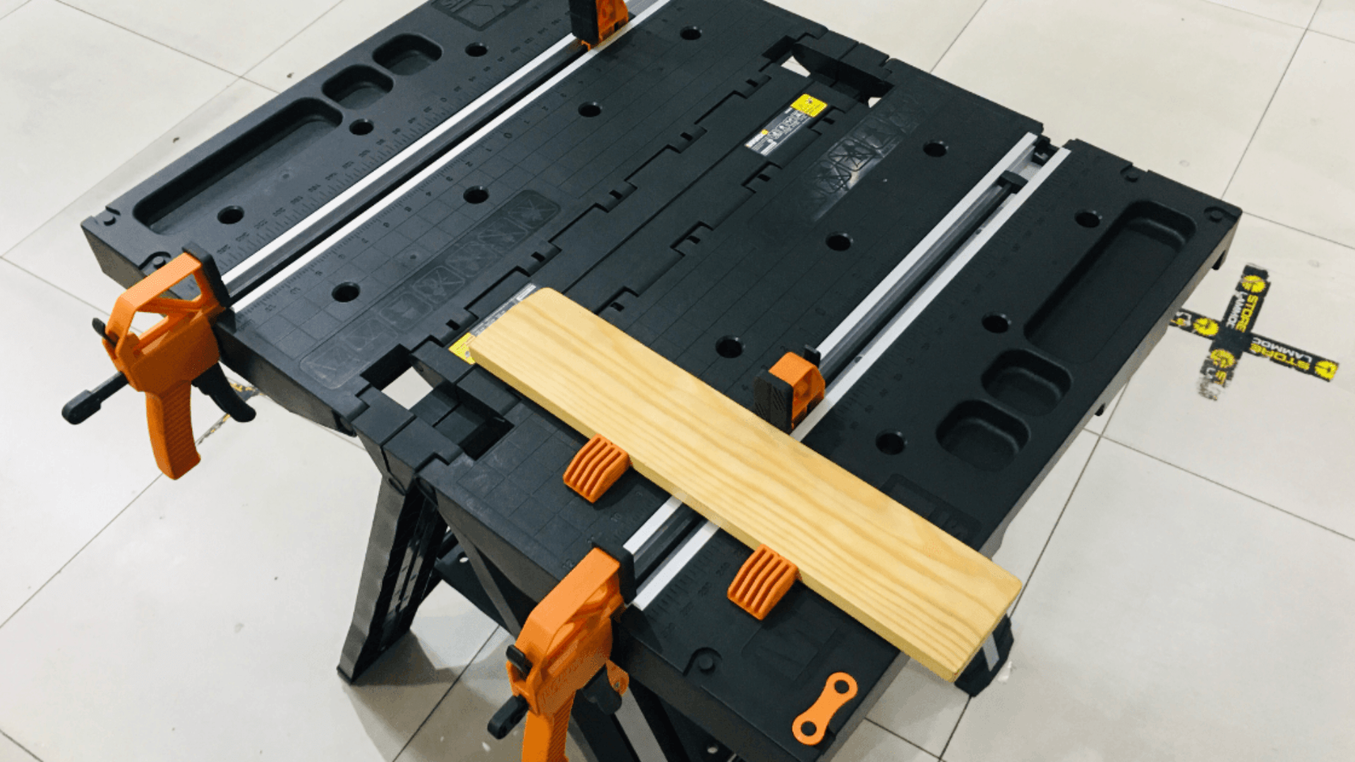 Thiết kế của bàn làm việc Worx