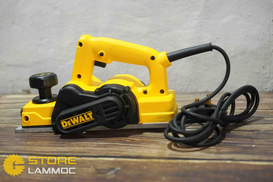 Máy Bào Gỗ DeWALT D26676