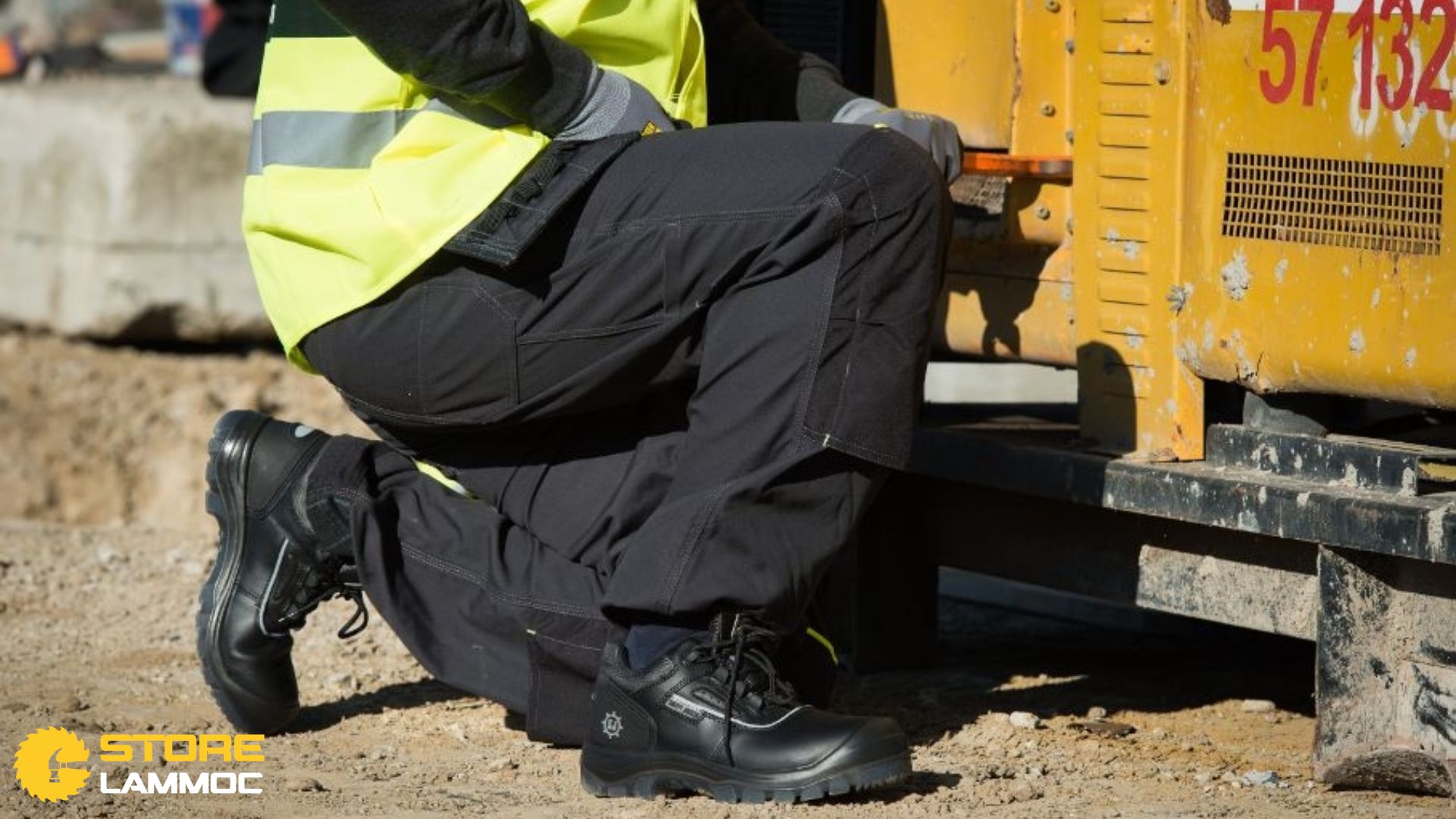 Thực Trạng Sử Dụng Giày Bảo Hộ Ở Việt Nam