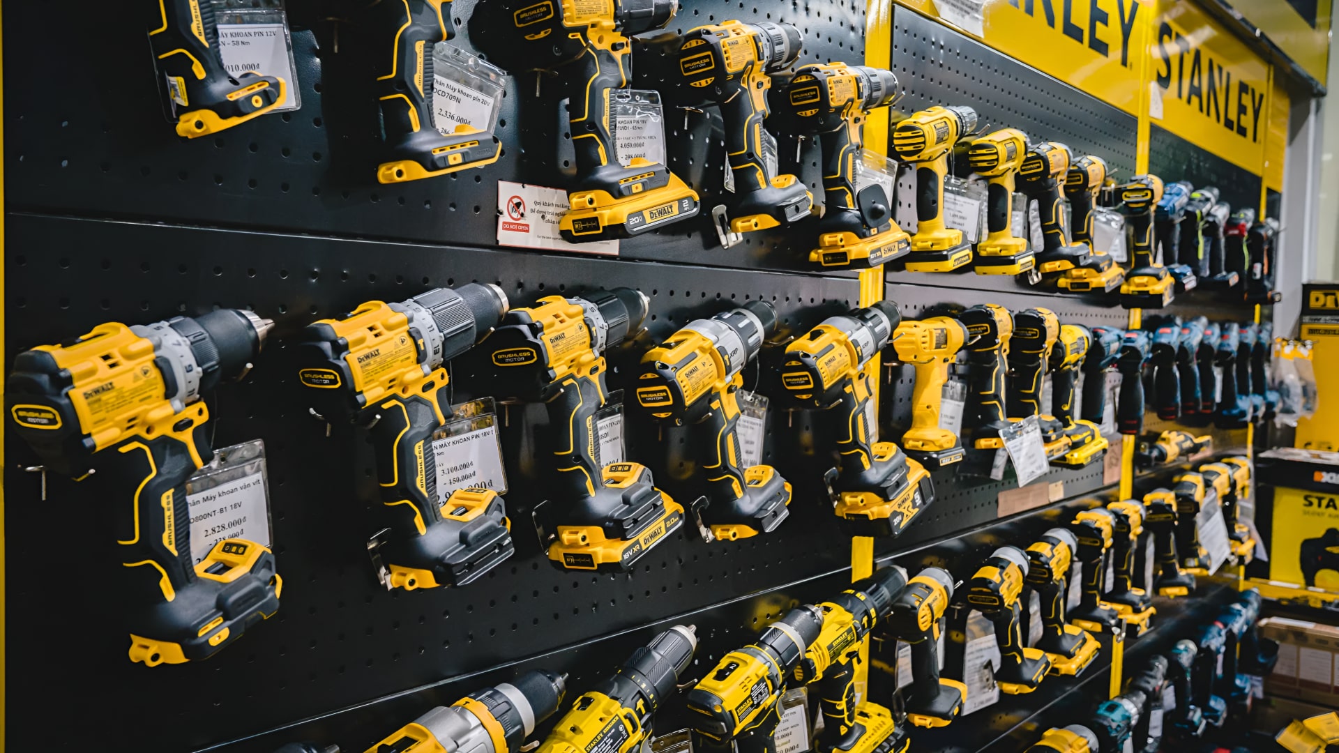 Thân máy bắn bu lông Dewalt