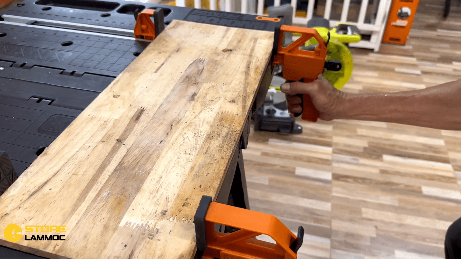 Tính linh hoạt của bàn Worx WX051