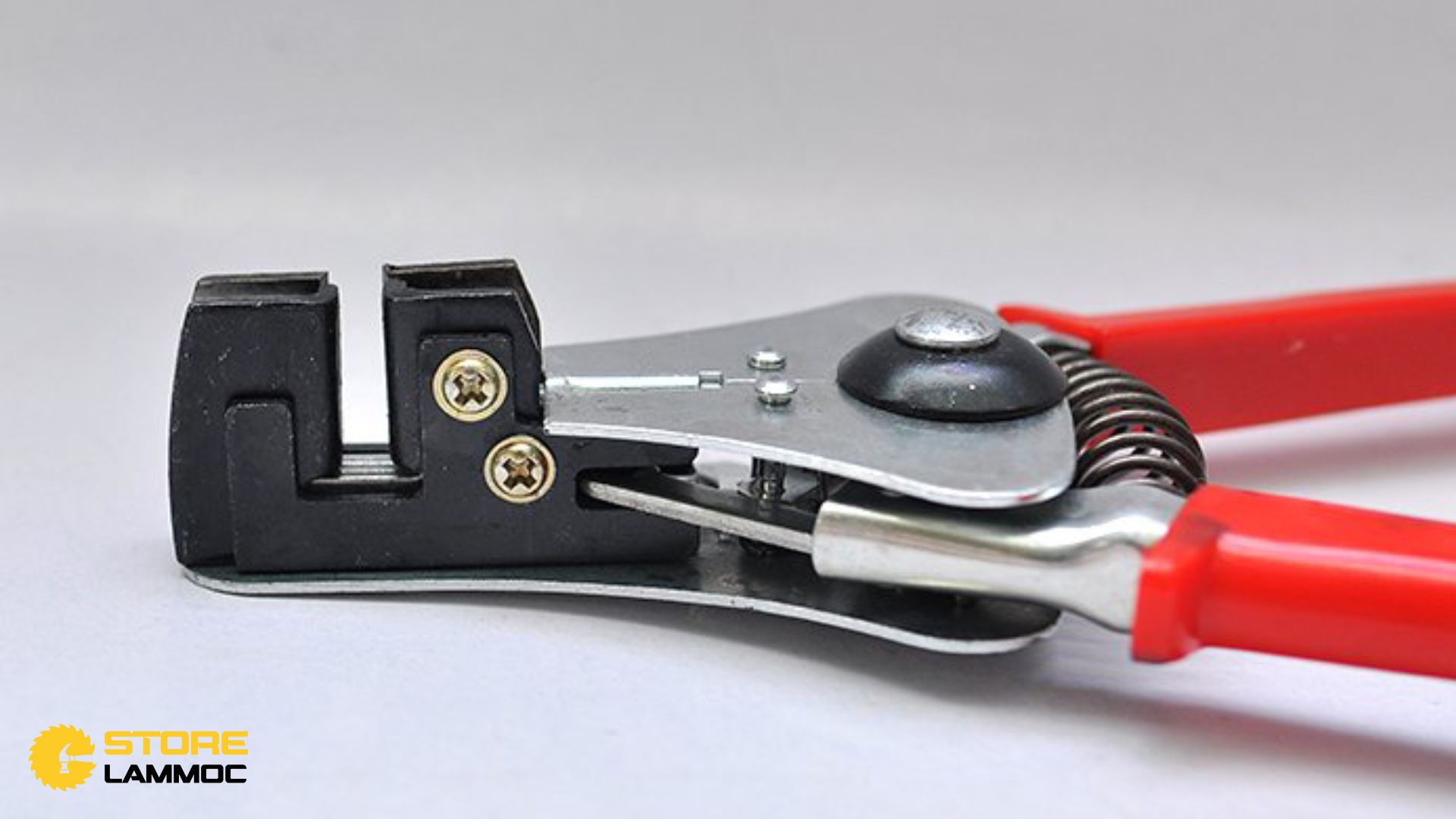 Tính năng của kìm tuốt dây điện tự động