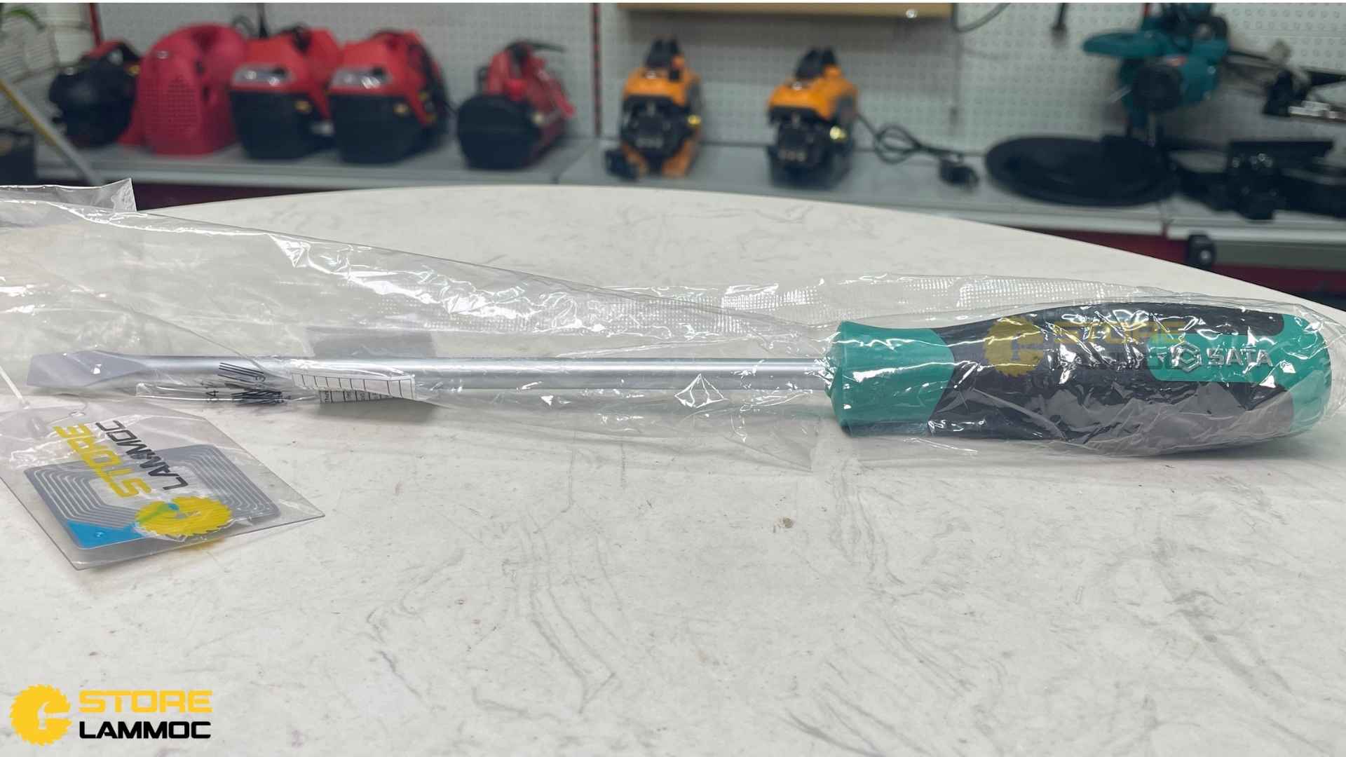 Tua vít chữ T đầu dẹp 8x200mm Sata 63417