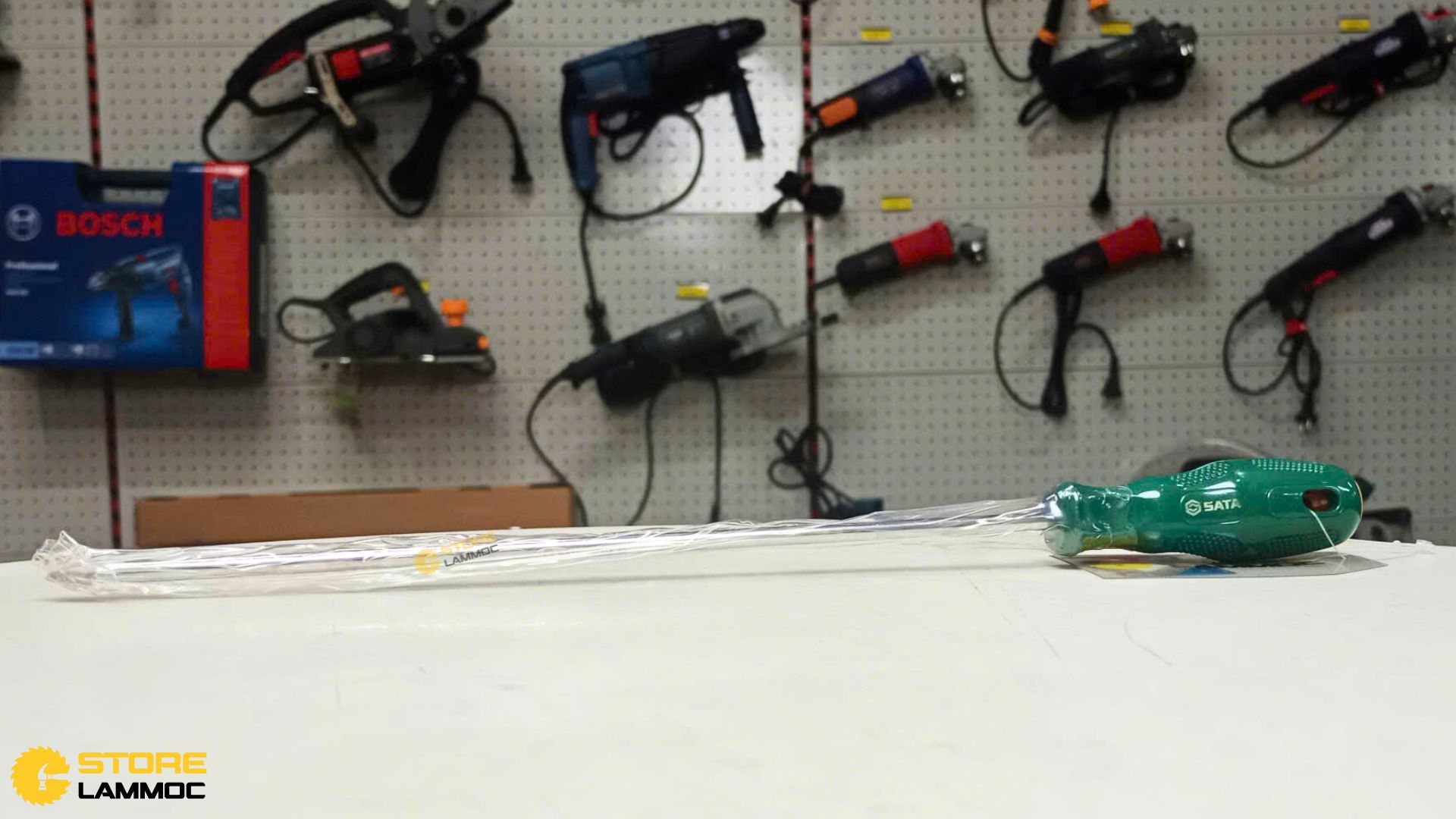 Tua vít đầu chữ thập 1x250mm Sata 62318 - 1