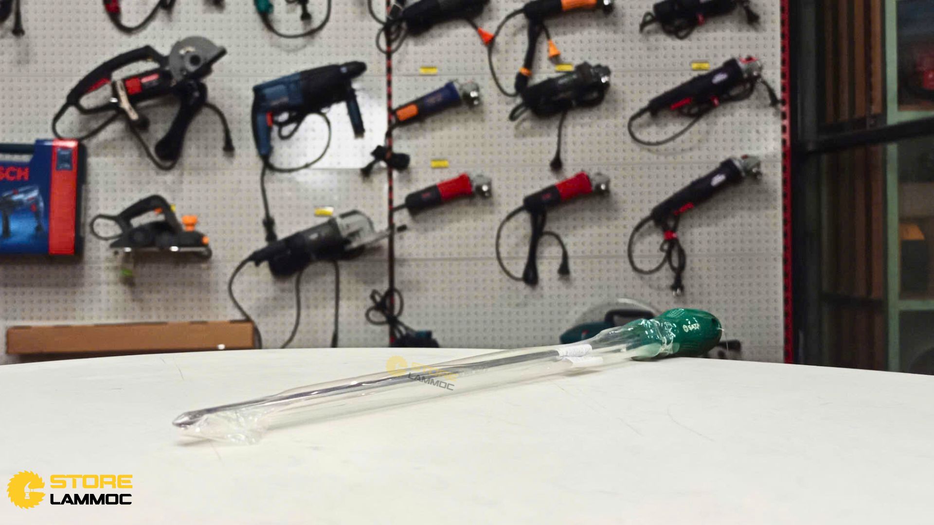 Tua vít đầu chữ thập 1x390mm Sata 62319 - 2