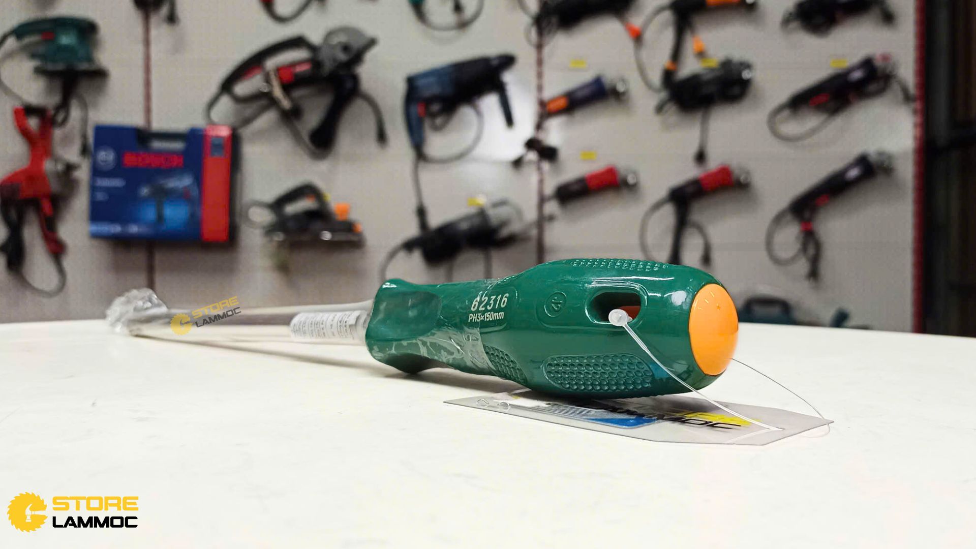 Tua vít đầu chữ thập 3x150mm Sata 62316 - 3