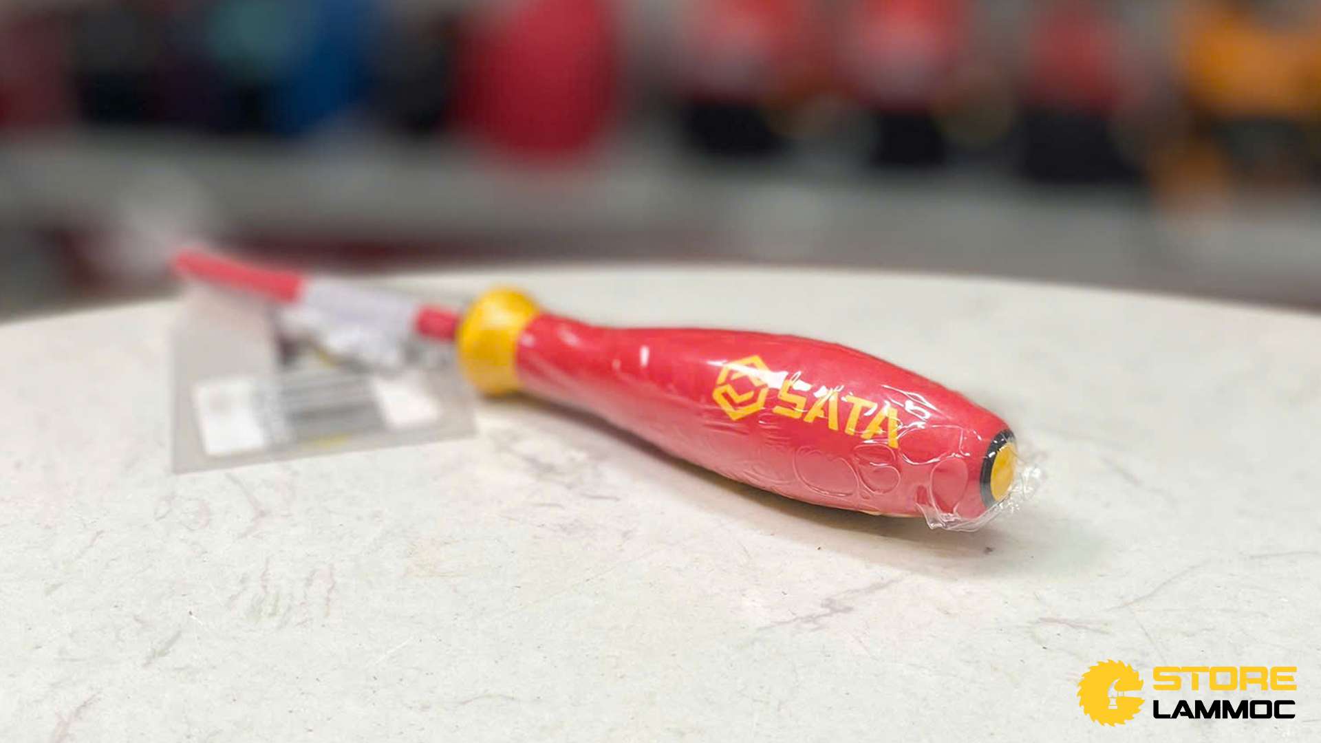 Tua vít đầu dẹp 3.5x100mm Sata 61310