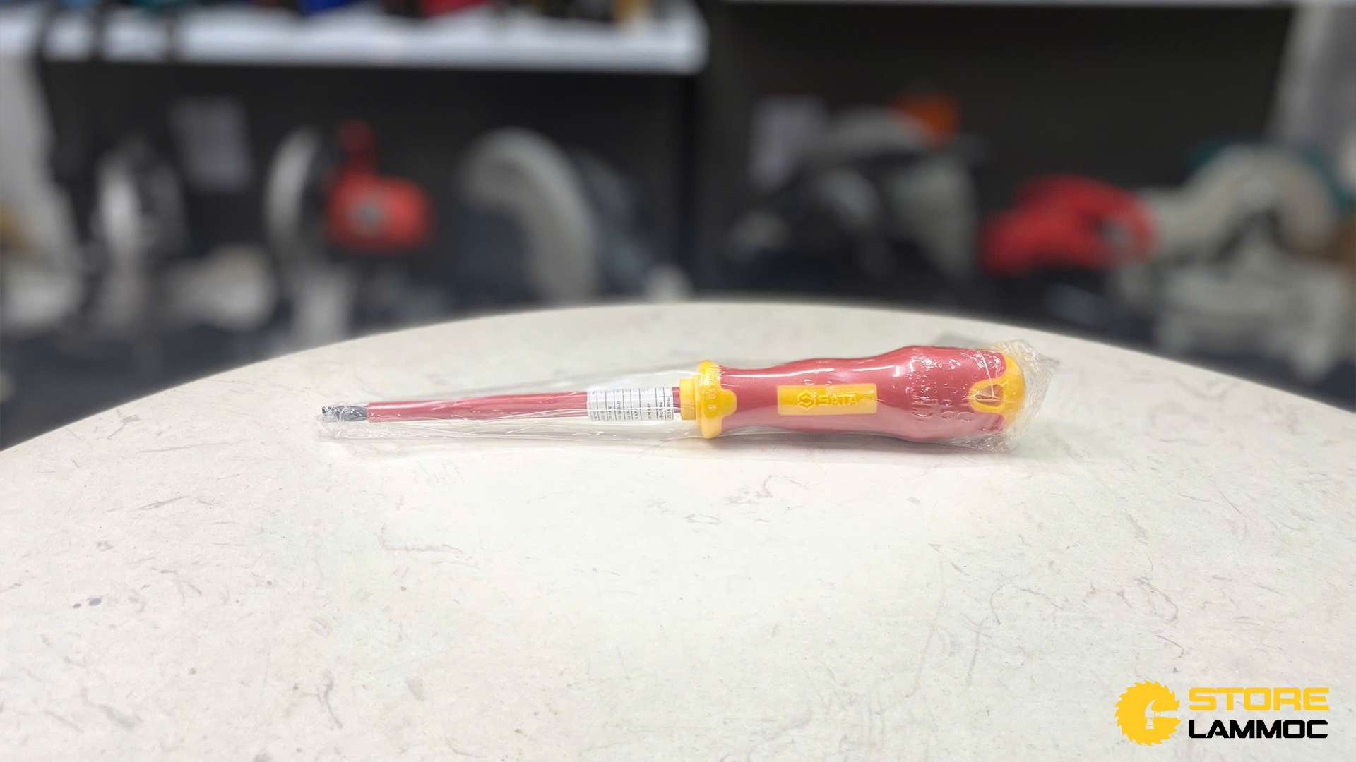 Tua vít đầu dẹp 5.5x125mm Sata 61324