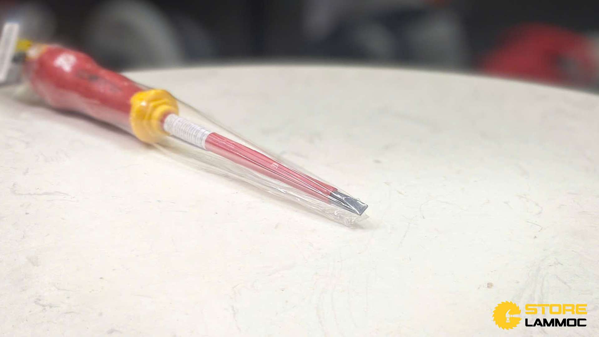 Tua vít đầu dẹp 5.5x125mm Sata 61324