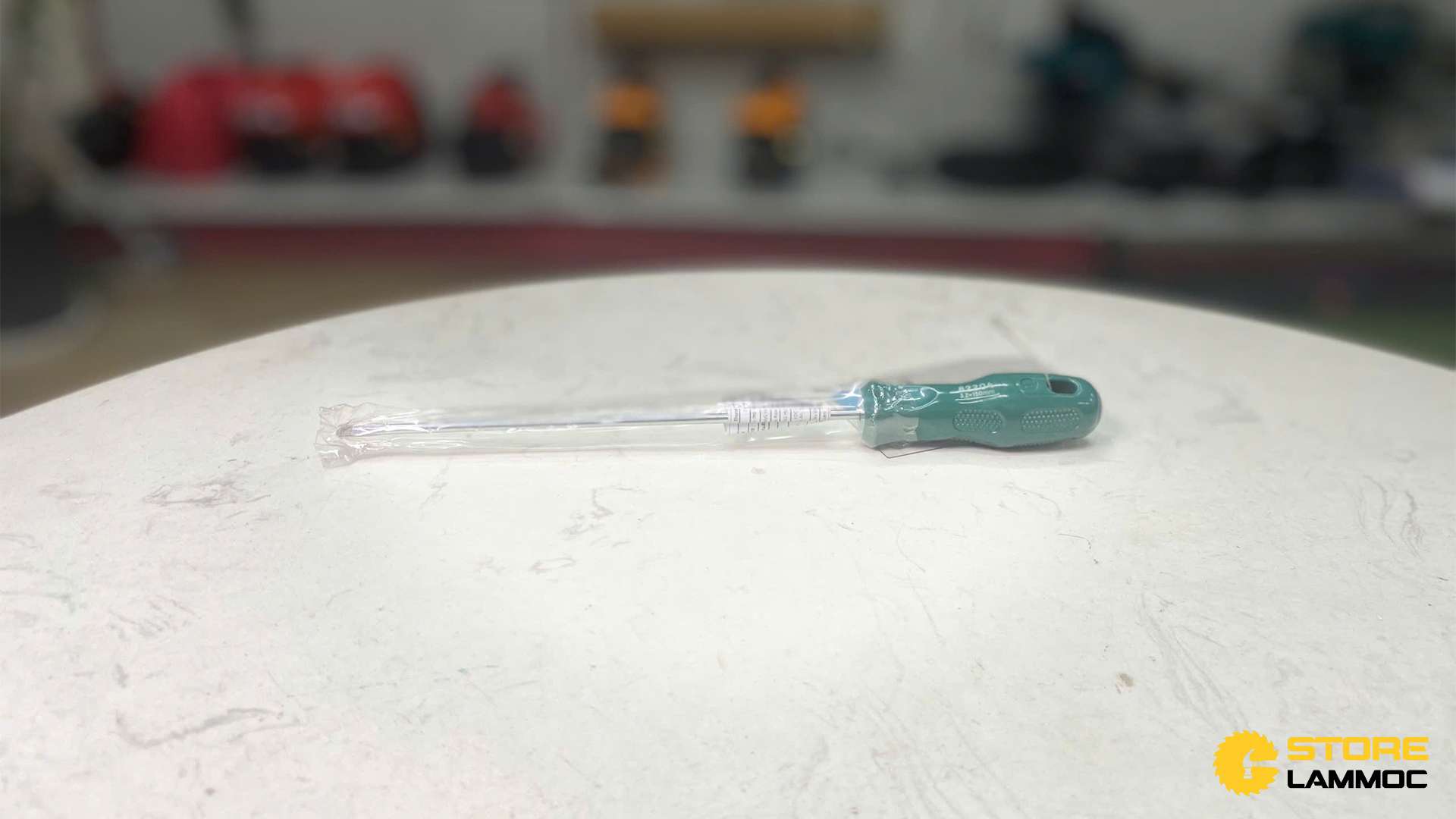 Tua vít đầu dẹp 5x75mm Sata 62207