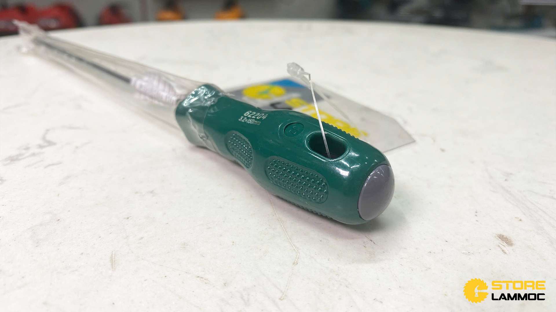 Tua vít đầu dẹp 5x75mm Sata 62207