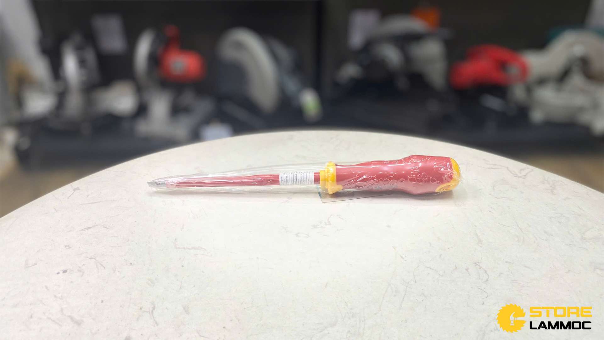 Tua vít đầu dẹp 6.0x150mm Sata 61325