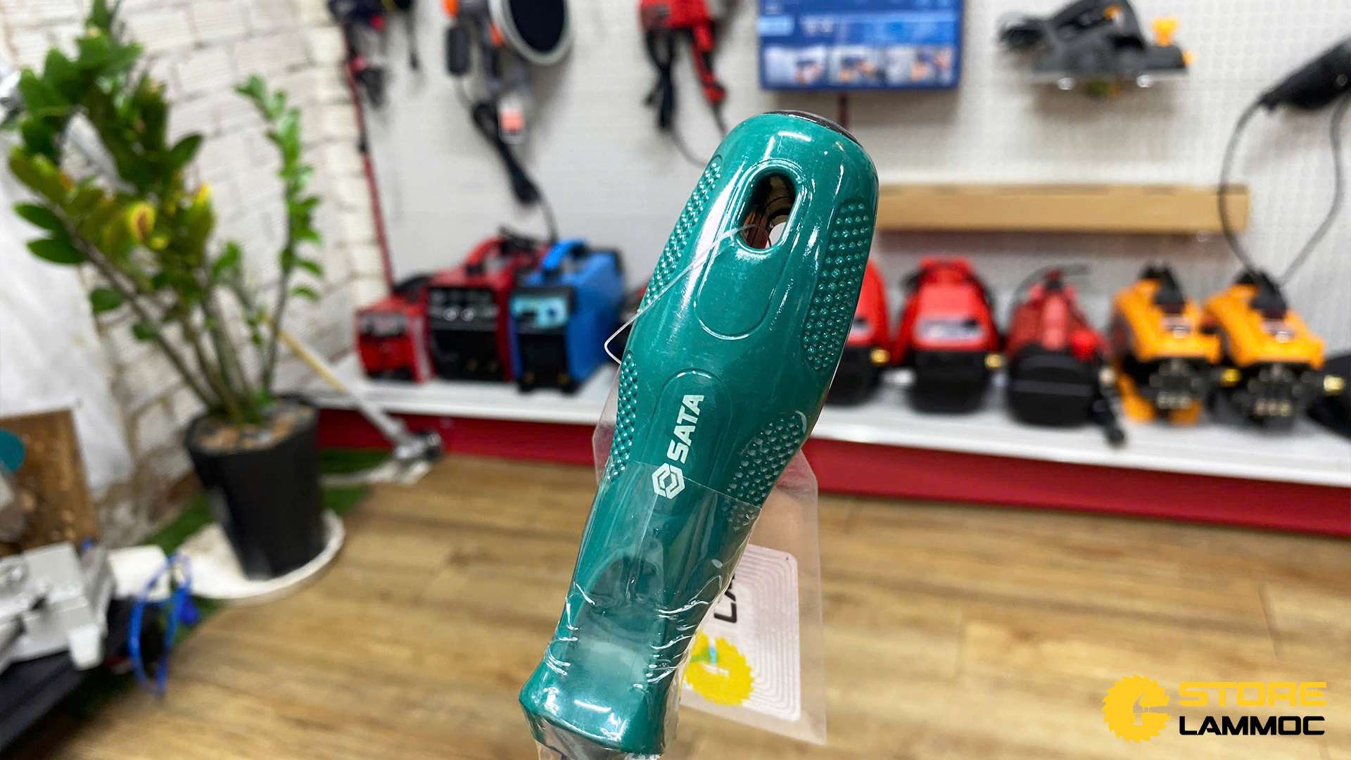 Tua vít đầu sao T40x100mm Sata 61107