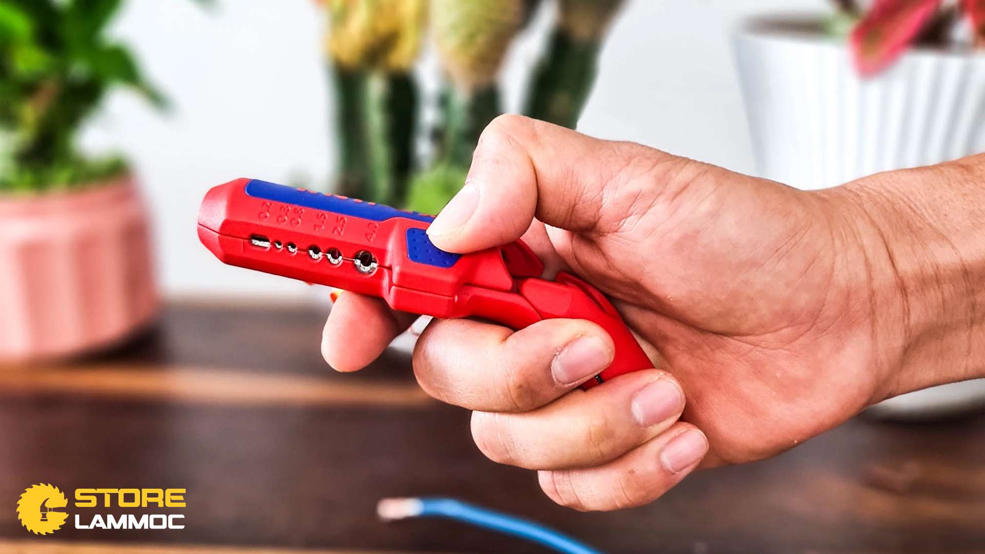 Tuốt dây điện Knipex Ergo 16 95 01 SB