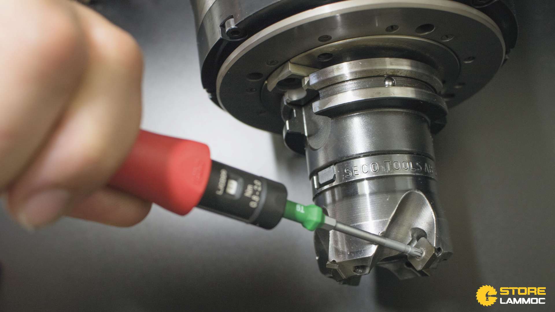 Ứng dụng công cụ Wiha trong công nghiệp