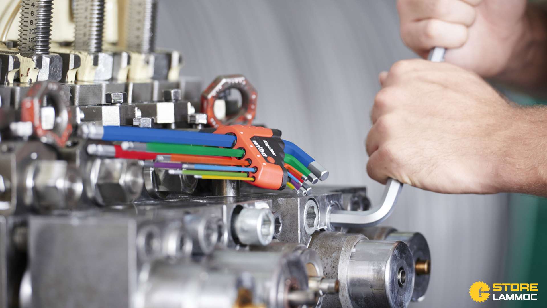 Ứng dụng công cụ Wiha trong công nghiệp