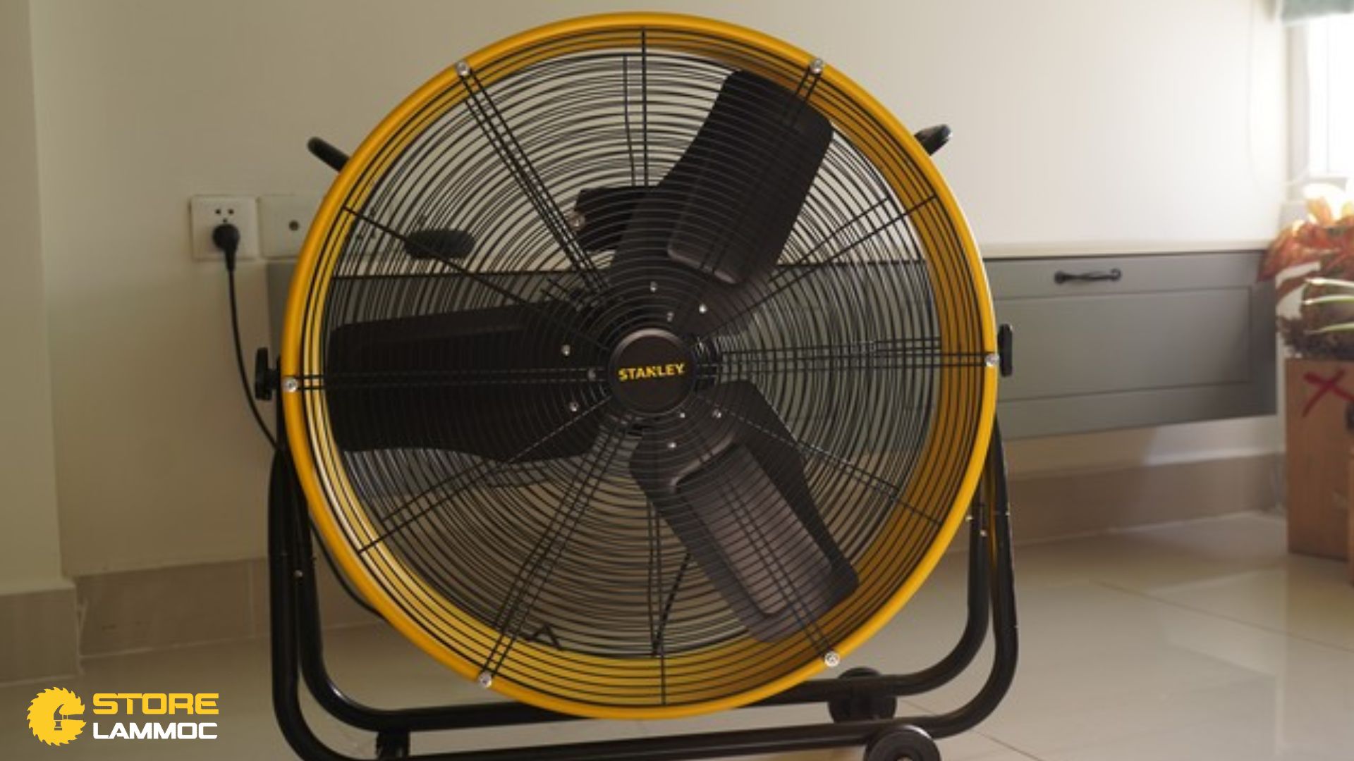 Ưu Điểm Của Quạt Công Nghiệp Stanley Dewalt