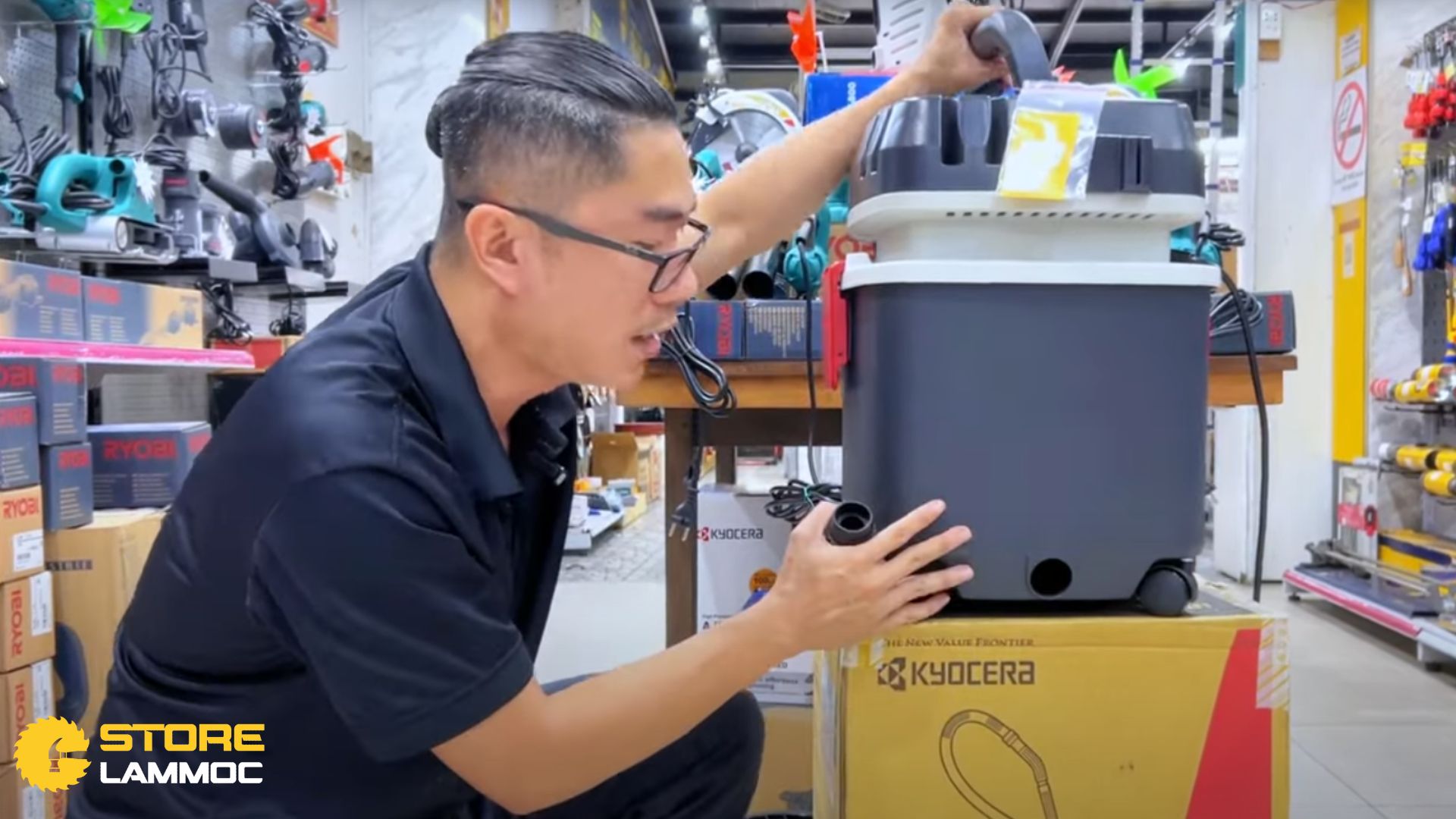 Van xã nước tiện lợi của máy hút bụi Kyocera AVC1100