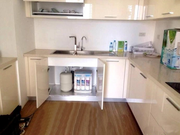 Máy lọc nước công nghệ RO cho gia đình của Adoco