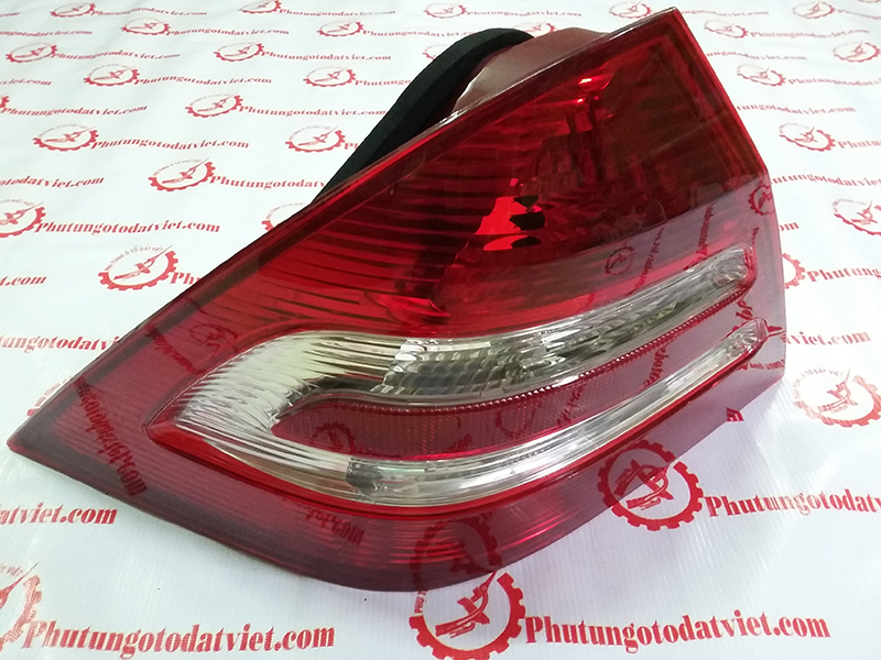 Đèn hậu xe C W203 Mercedes chính hãng - 2038201964 - Phụ tùng xe Mercedes