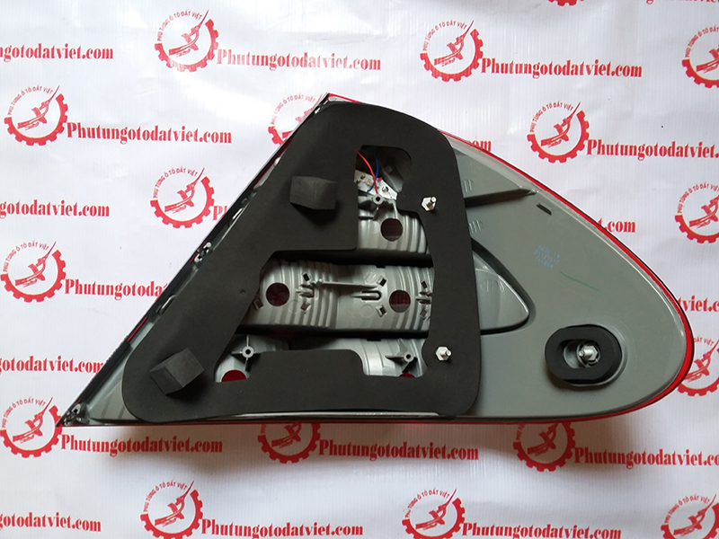 Đèn hậu Mercedes chính hãng - 2118202564 - Phụ tùng xe Mercedes