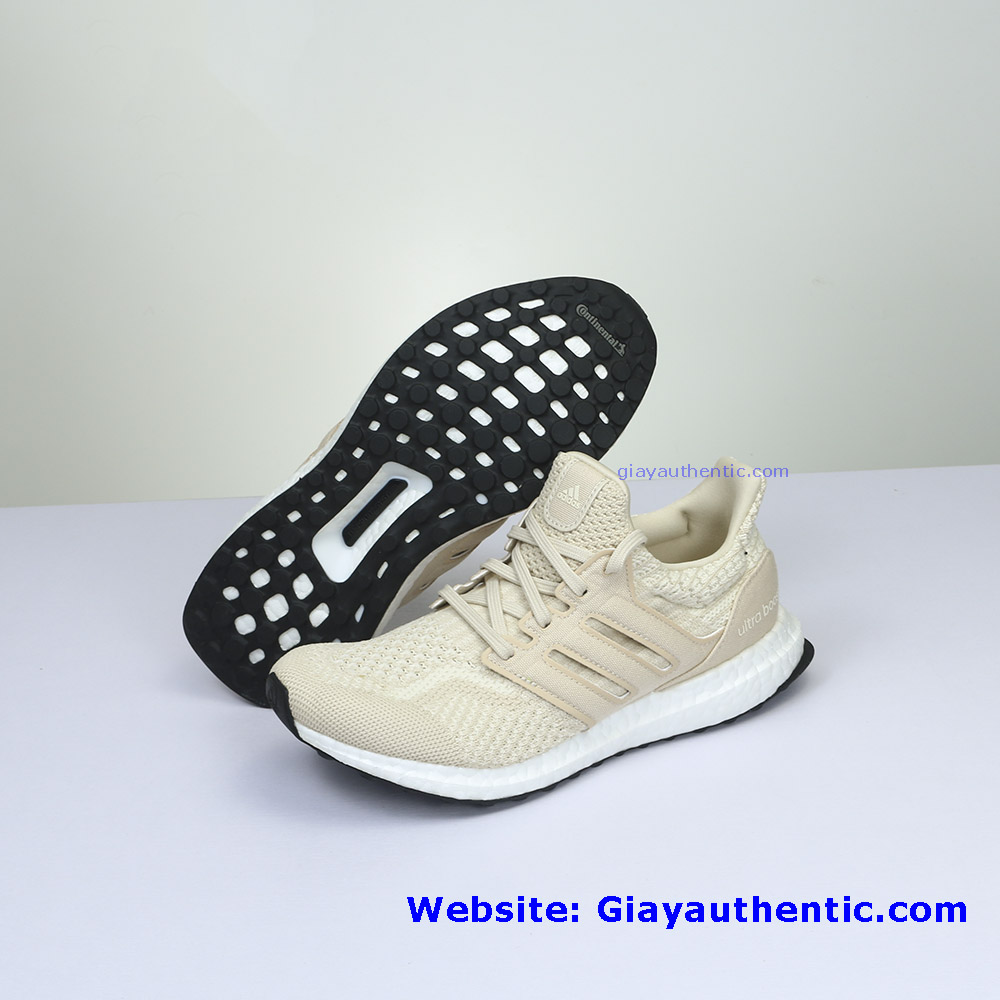 Ảnh chụp nghiêng và đế continental giày Adidas Ultraboost 5.0 FZ1851