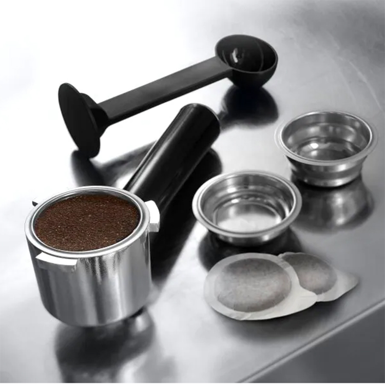 Máy pha cà phê DeLonghi Dedica Style EC685.BK