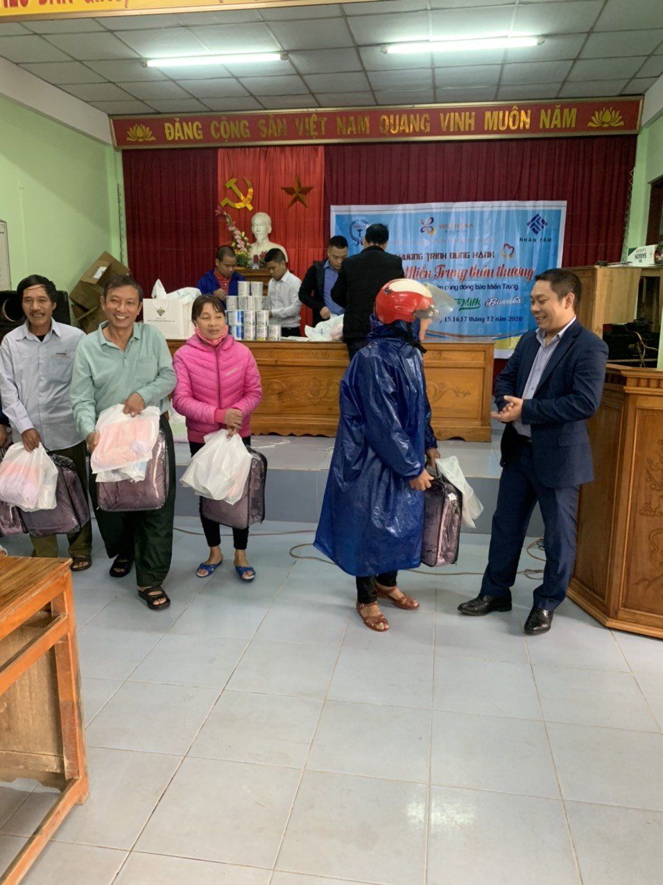 Hadupharma từ thiện miền trung