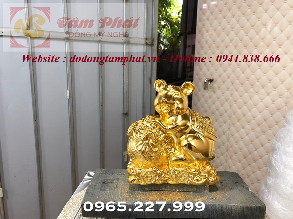 Chuột vàng bên túi tiền.