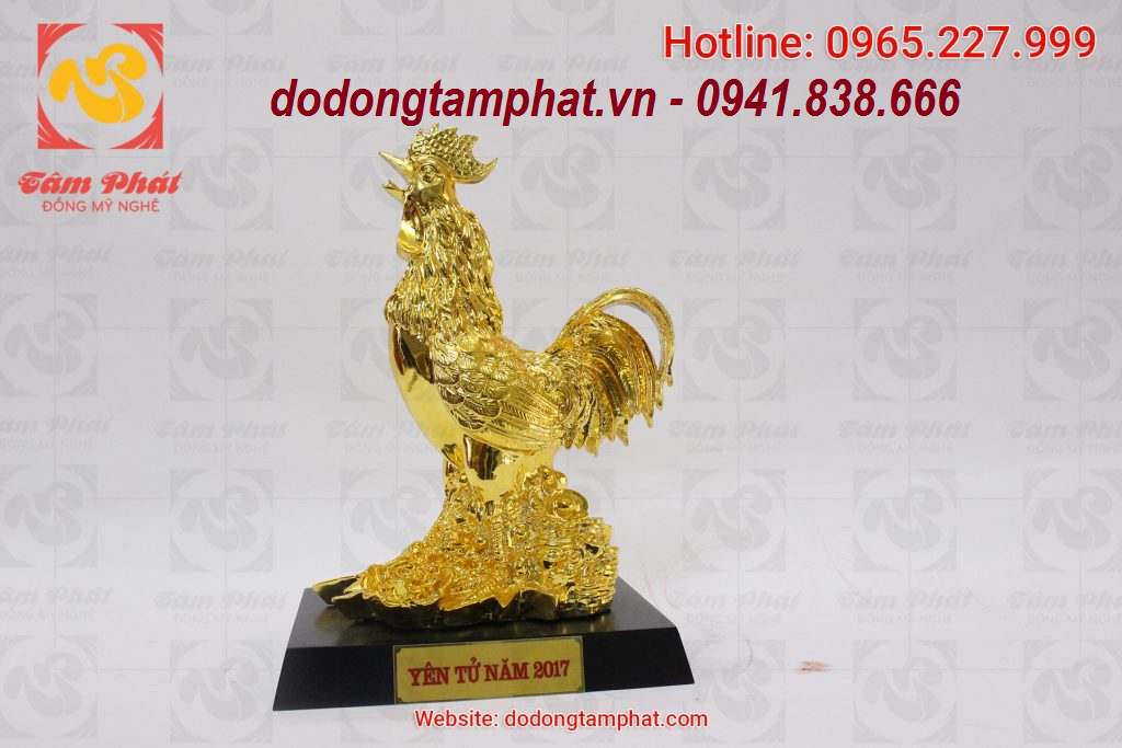 Hình ảnh gà trống kiêu hãnh.