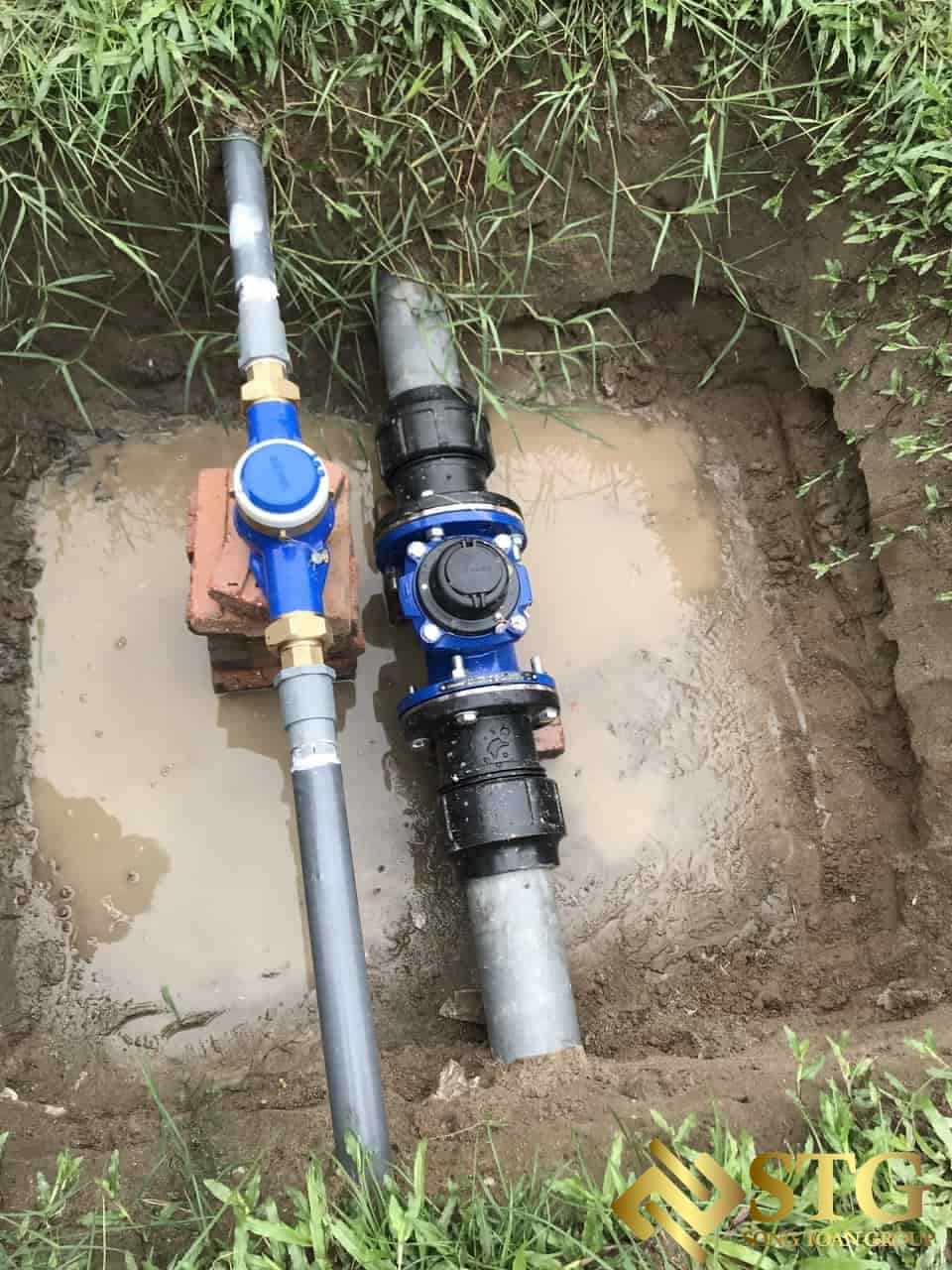 dong-ho-do-luu-luong-nuoc-la-mot-thiet-bi-dac-biet-duoc-su-dung-de-do-chinh-xac-luong-nuoc-di-qua-duong-ong-trong-mot-khoang-thoi-gian-nhat-dinh-7 Đồng Hồ Đo Nước : Hướng Dẫn Chi Tiết Cách Lắp Đặt