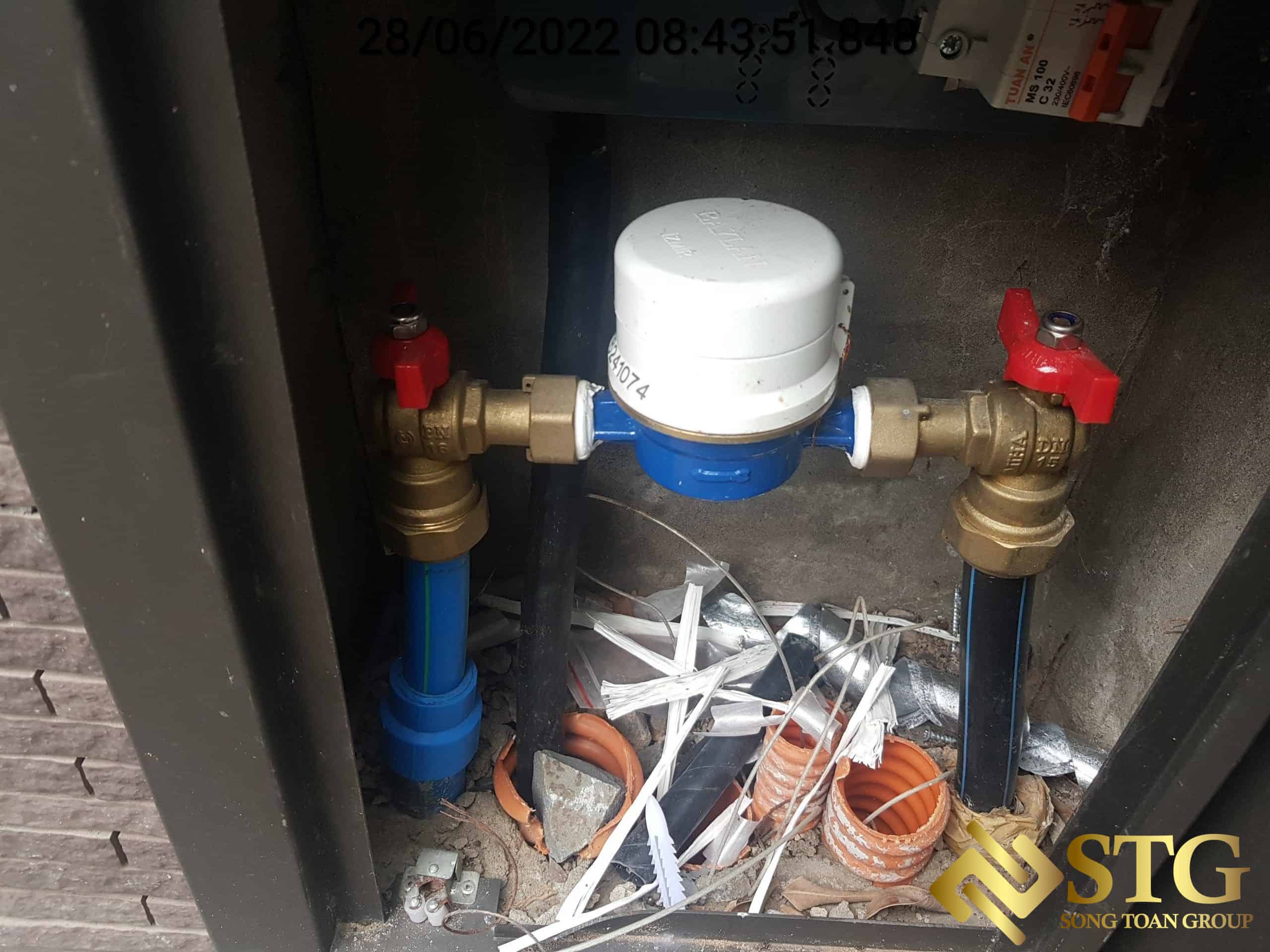 dong-ho-do-luu-luong-nuoc-la-mot-thiet-bi-dac-biet-duoc-su-dung-de-do-chinh-xac-luong-nuoc-di-qua-duong-ong-trong-mot-khoang-thoi-gian-nhat-dinh-8 Đồng Hồ Đo Nước : Hướng Dẫn Chi Tiết Cách Lắp Đặt