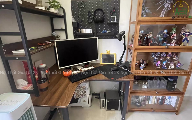 bàn học kèm kệ