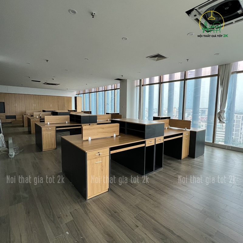 bàn làm việc nhân viên