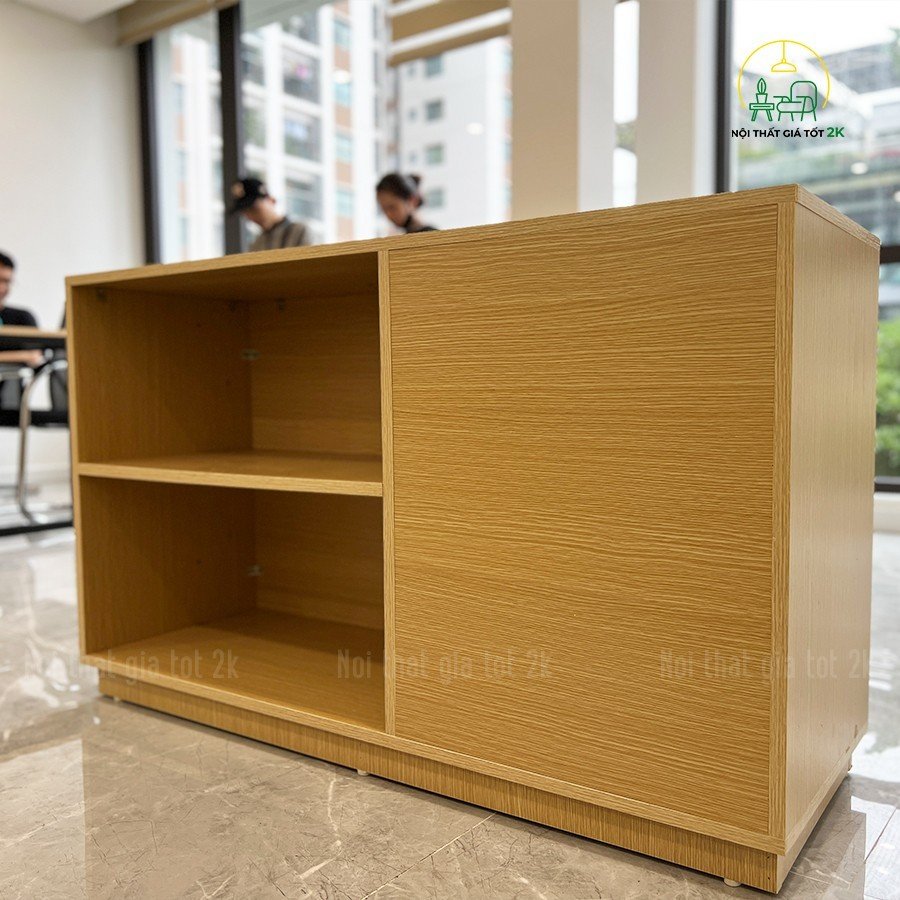 Bàn giám đốc Mokuzai 1m8: Thiết kế tinh tế, đáp ứng mọi nhu cầu của người sử dụng với chất liệu gỗ MFC cao cấp.