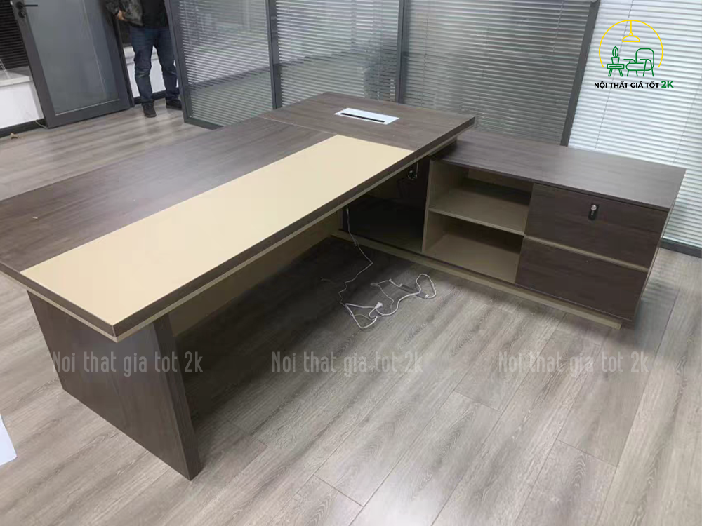 bàn giám đốc hiện đại