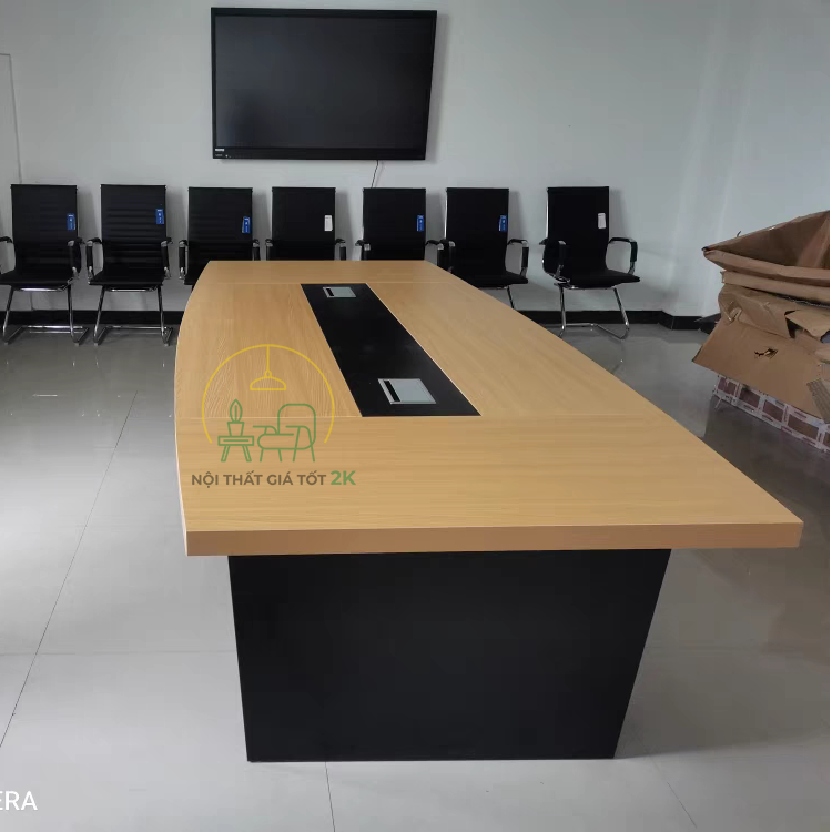 bàn họp bầu dục