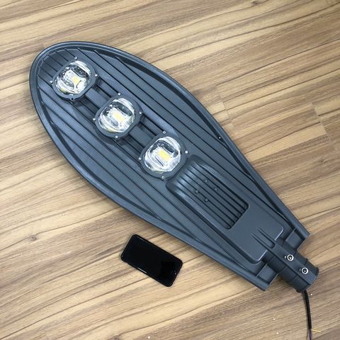 Đèn đường led 150w mã sản phẩm ZLX150 ZALAA hình chiếc lá bảo hành 2 năm