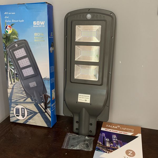 Đèn liền thể năng lượng mặt trời 90w