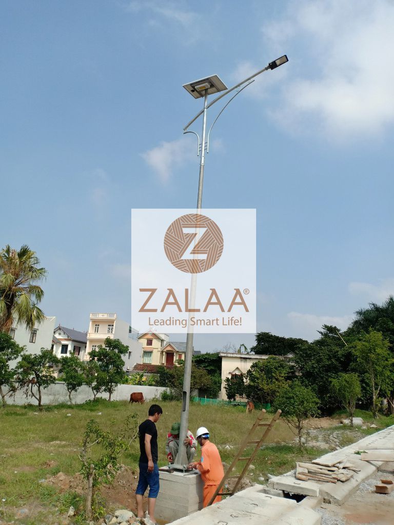 Đèn liền thể nhôm năng lượng mặt trời 150w