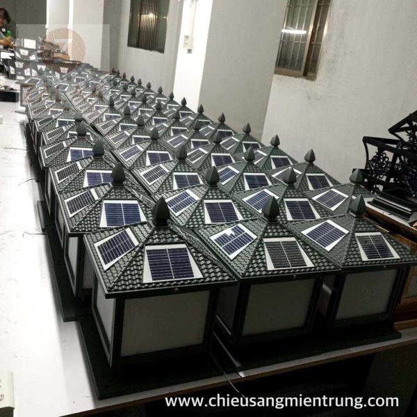 Đèn trụ nấm sân vườn sử dụng năng lượng mặt trời công suất 3w, 5w, 6w