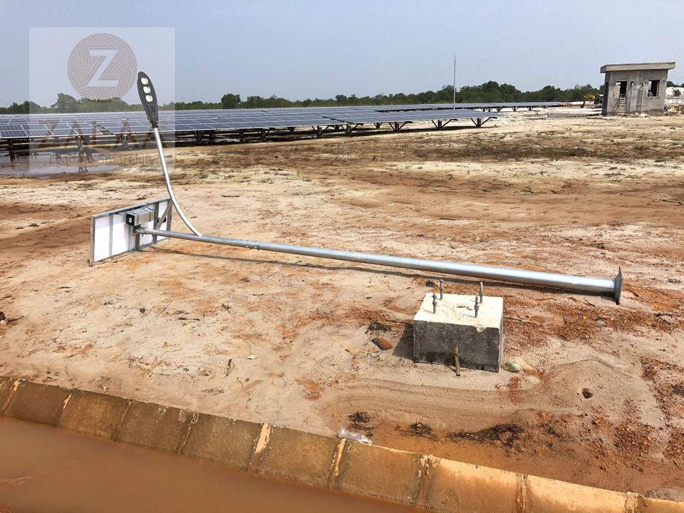 Dự án chiếu sáng nhà máy điện năng lượng mặt trời Gio Thành - Quảng Trị bởi đèn năng lượng mặt trời Zalaa Solar Lighting