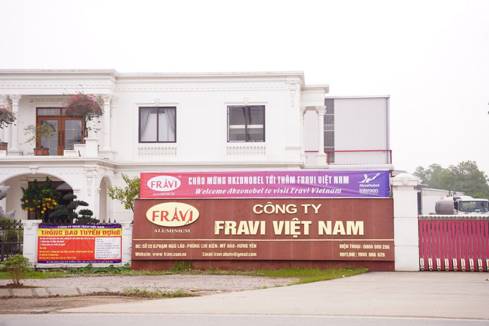 Lễ trao chứng nhận dây chuyền sơn FRAVI Aluminium đạt tiêu chuẩn sử dụng dòng sơn bột tĩnh điện interpon