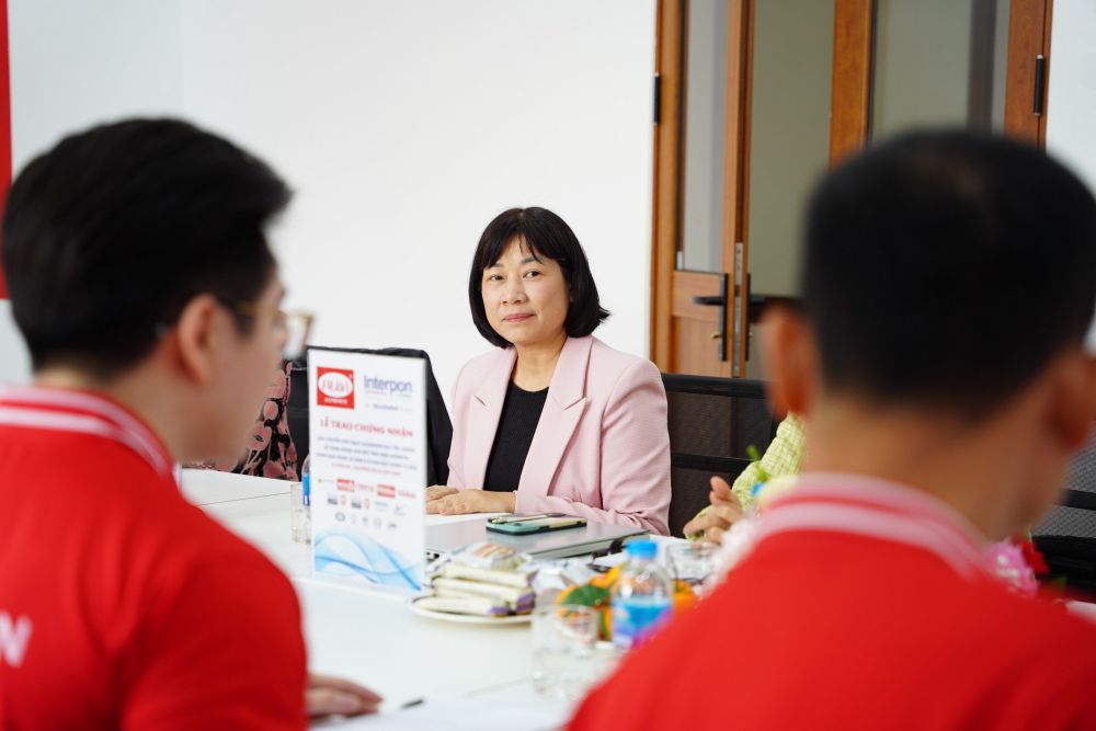 Lễ trao chứng nhận dây chuyền sơn FRAVI Aluminium đạt tiêu chuẩn sử dụng dòng sơn bột tĩnh điện interpon